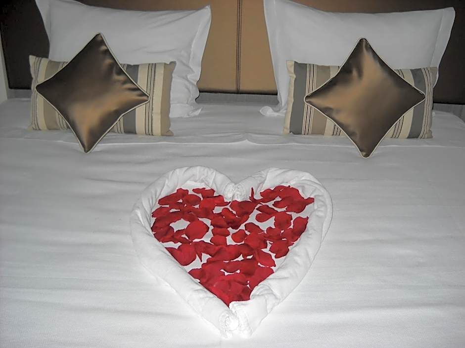 Photo 1 sur 6 de Honeymoon Suite, Balcony