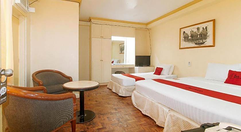 RedDoorz @ Tondaligan Beach Hotel