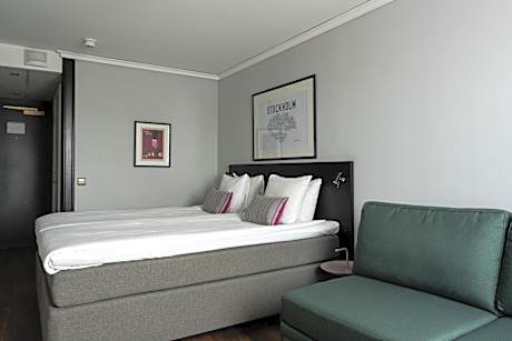 Family Twin Room with Sofa Bed - Non-Smoking