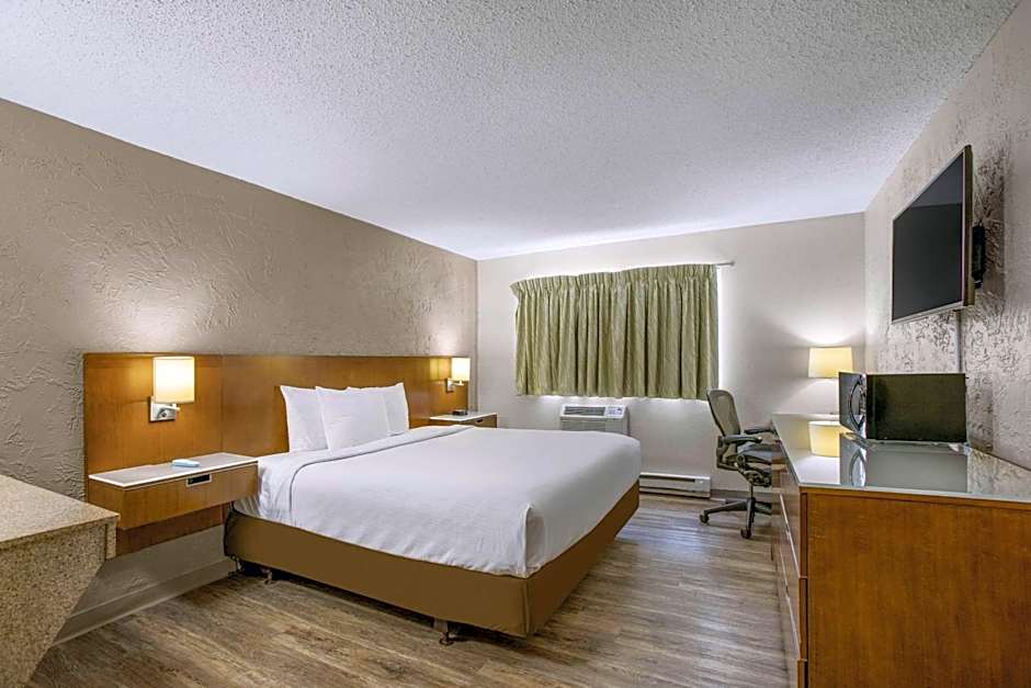 Rodeway Inn & Suites Grand Rapids Southeast