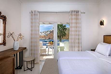 Nissaki VIP Suite sea view with Indoor Jacuzzi