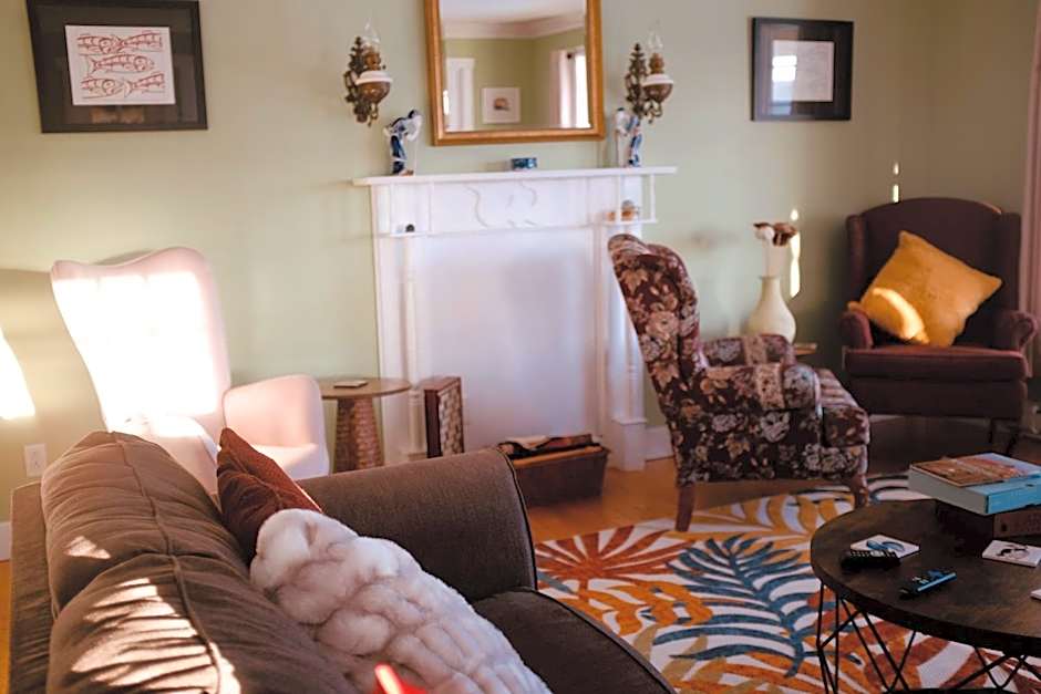 The Bread and Cheese Country Inn