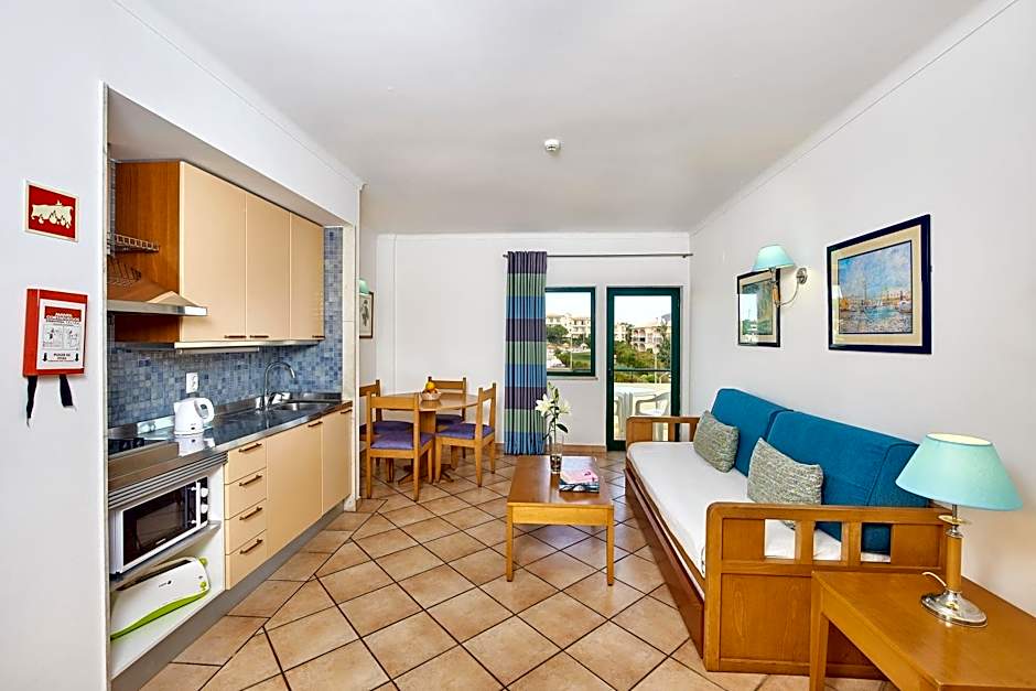Oceanus Aparthotel