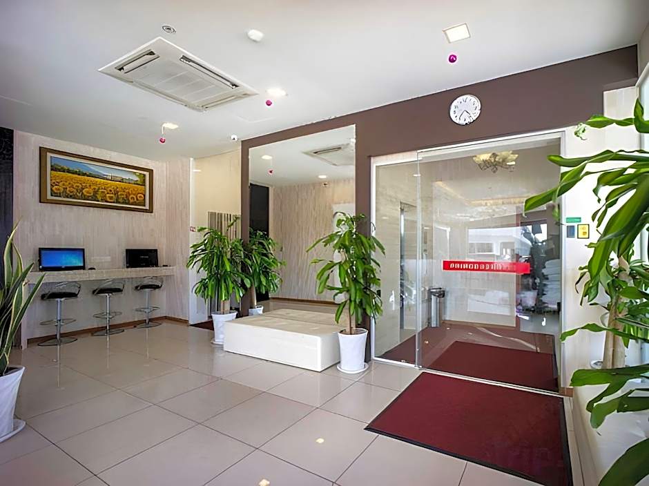 Prince 33 Hotel