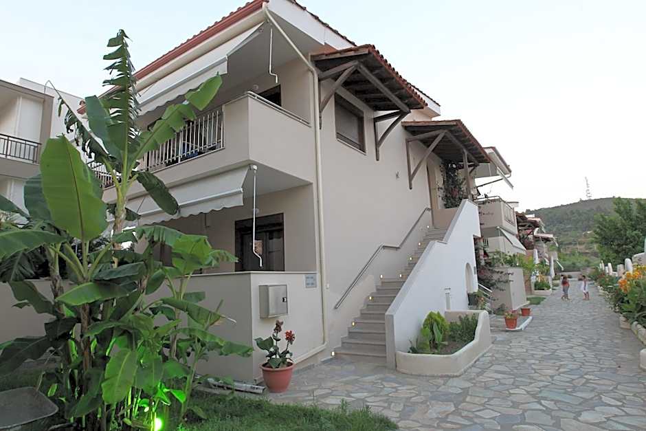 Meliton Inn Hotel & Suites by the beach