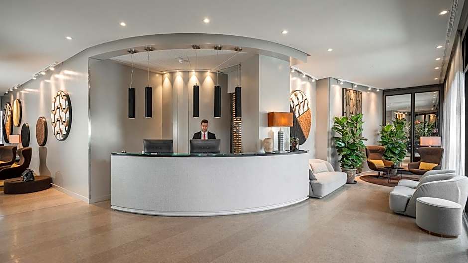 Welcome Hotel