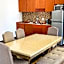 La Lola Hotel & Suites