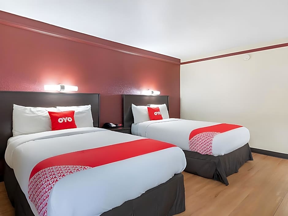 OYO Hotel Tulsa N Sheridan Rd & Airport