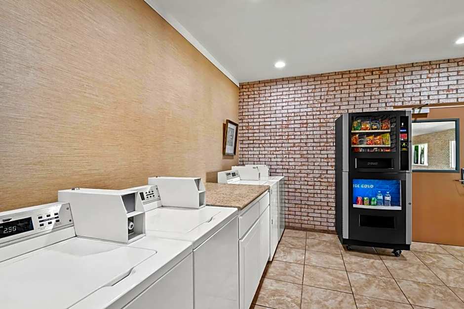 Days Inn by Wyndham Whitmore Lake/Ann Arbor/Brighton