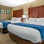 Comfort Inn & Suites Spring Lake - Fayetteville Near Fort Liberty