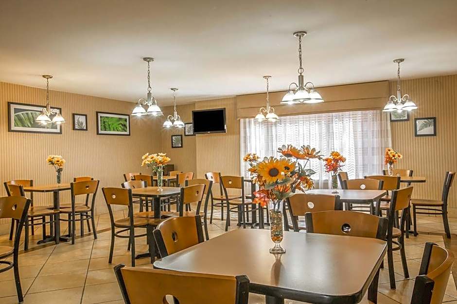 Sleep Inn & Suites East Chase