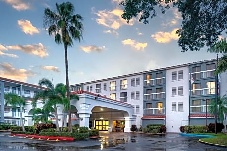 Holiday Inn & Suites Boca Raton - North