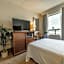 Prince Arthur Waterfront Hotel & Suites