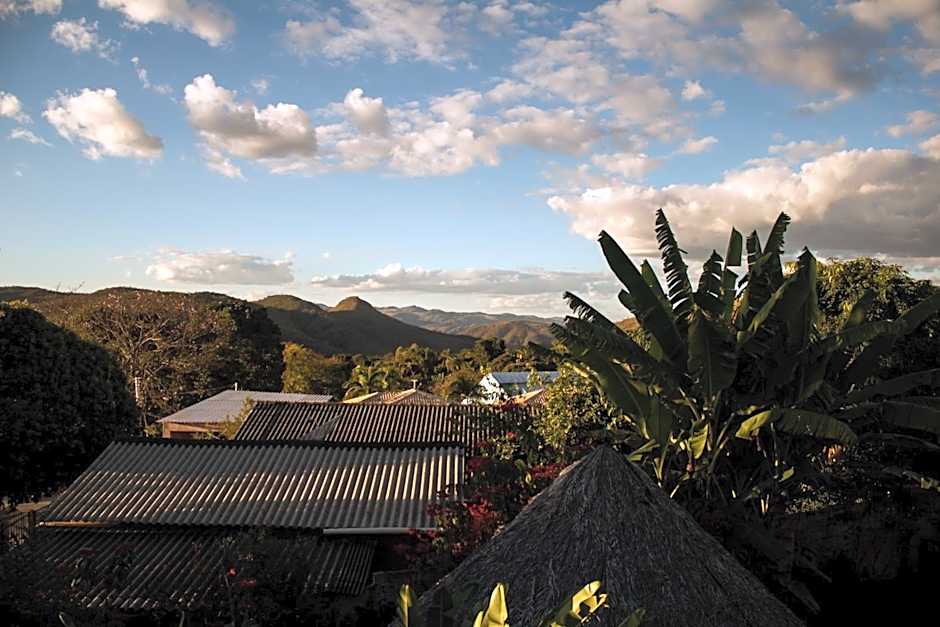 Buddy's Hostel & Pousada Alto Paraiso