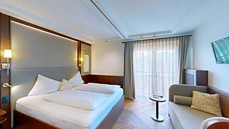 Deluxe Double Room with Balcony