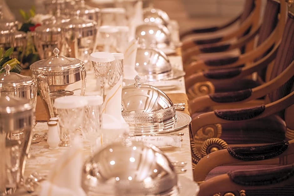 Four Seasons Hotel Riyadh at Kingdom Centre