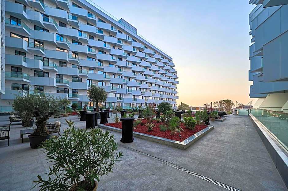 Alezzi Infinity Aparthotel & Spa