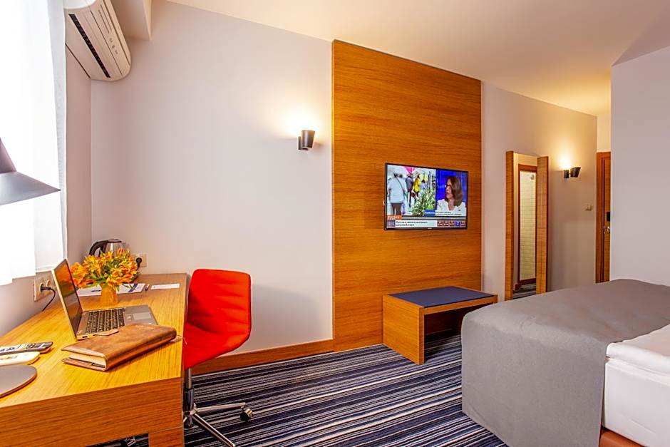 BEST WESTERN TERMINUS HOTEL