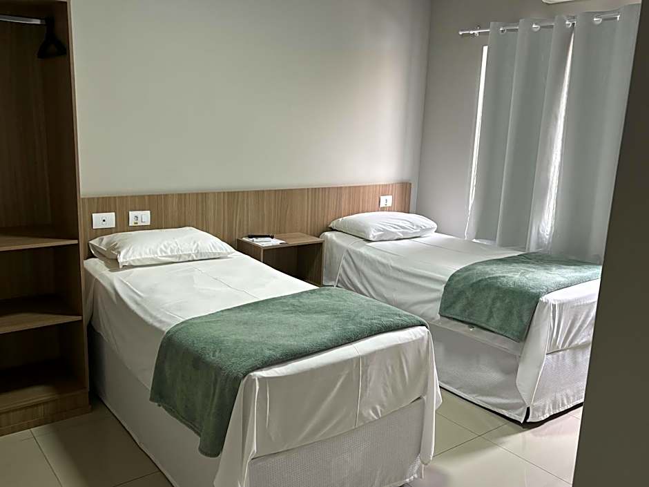 Mahle Hotel - BR 116, km 48