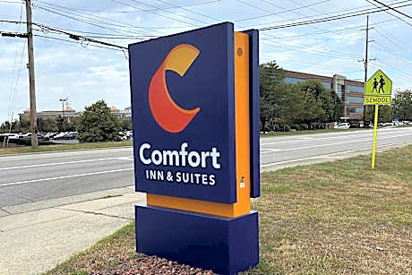 Comfort Inn & Suites West Chester - North Cincinnati