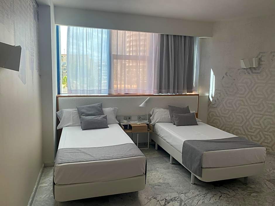 Photo 1 of 14 of 1 Double Bed or 2 Beds, Accessible