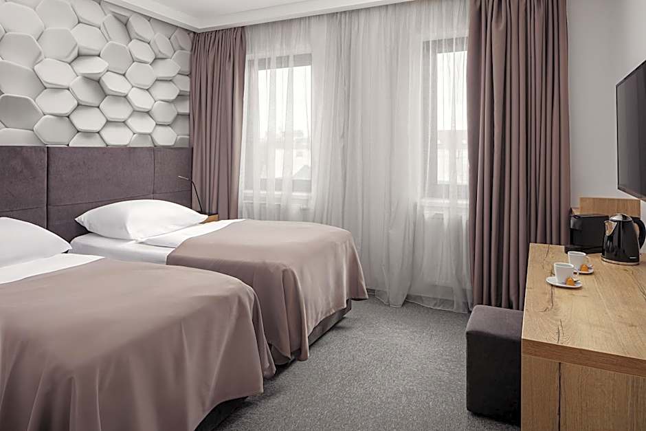 4 SMART HOTEL