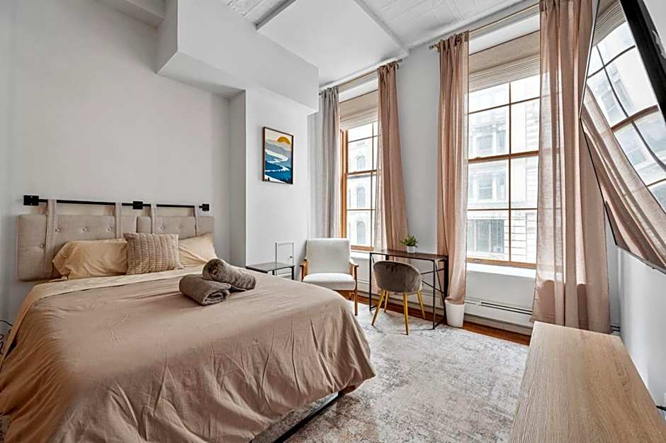 Massive SoHo Loft 4 Bedrooms 2 Bath 8 beds