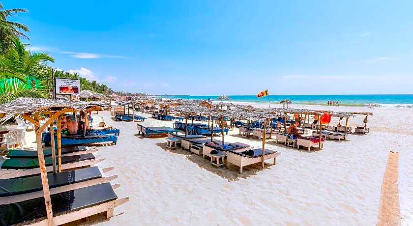 International Beach Hotel & Restaurant