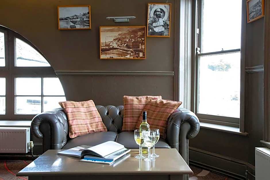 Ship and Castle Hotel