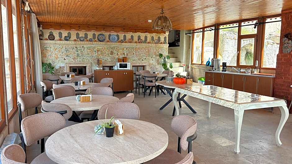 Nature Park Cave Hotel