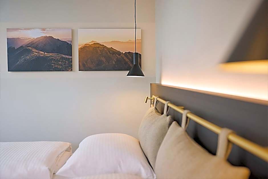 Photo 1 of 4 of Double Room