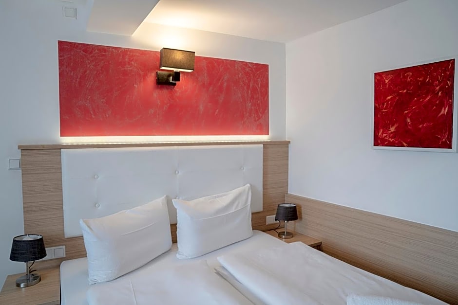 Alpha & Omega Hotel
