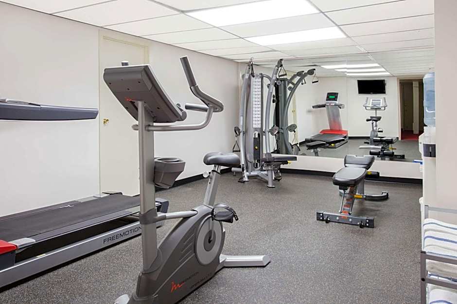 Super 8 by Wyndham Lethbridge