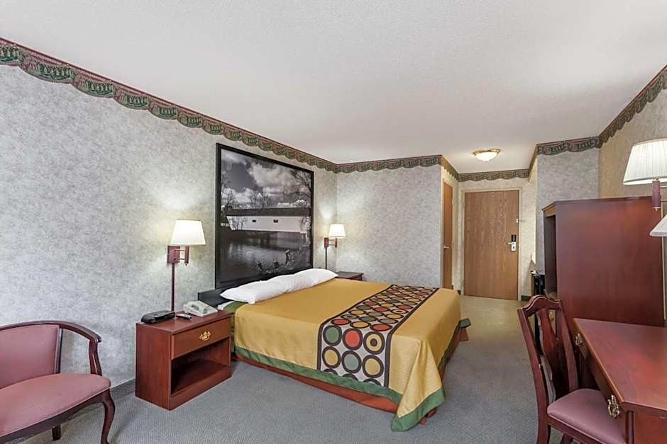 Super 8 by Wyndham Erwin