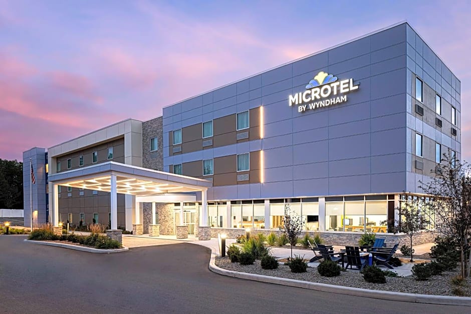 Microtel Inn & Suites by Wyndham Macedon