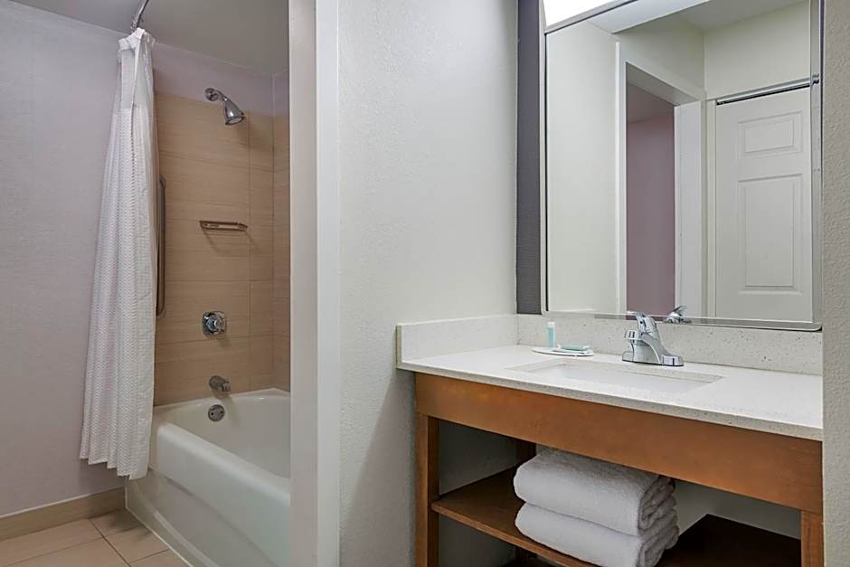 Courtyard by Marriott Atlanta Suwanee