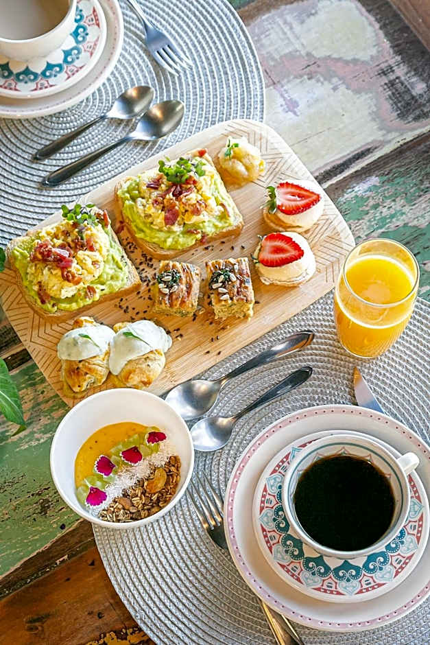 Pousada Rosa 08 - Café da manhã Gourmet, Suítes com Banheira a 150m do Centrinho da Praia do Rosa