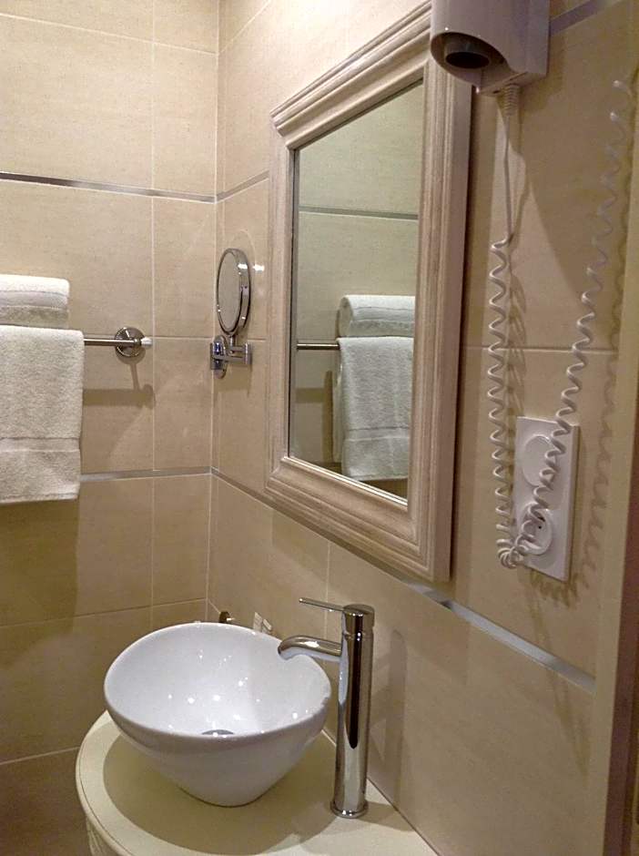 Hôtel De L'Amphithéâtre