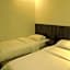 9 Square Hotel