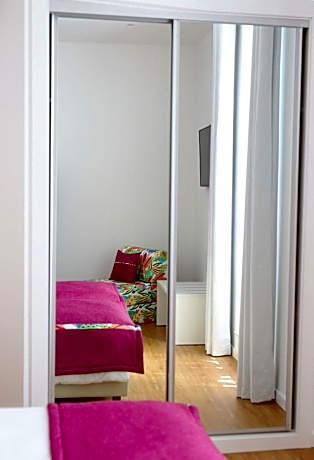 Larger 1 Double Bed or 2 Beds