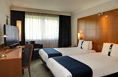 Standard Room with Two Single Beds