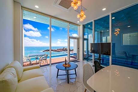 Youngdeok Bell Mar Poolvilla