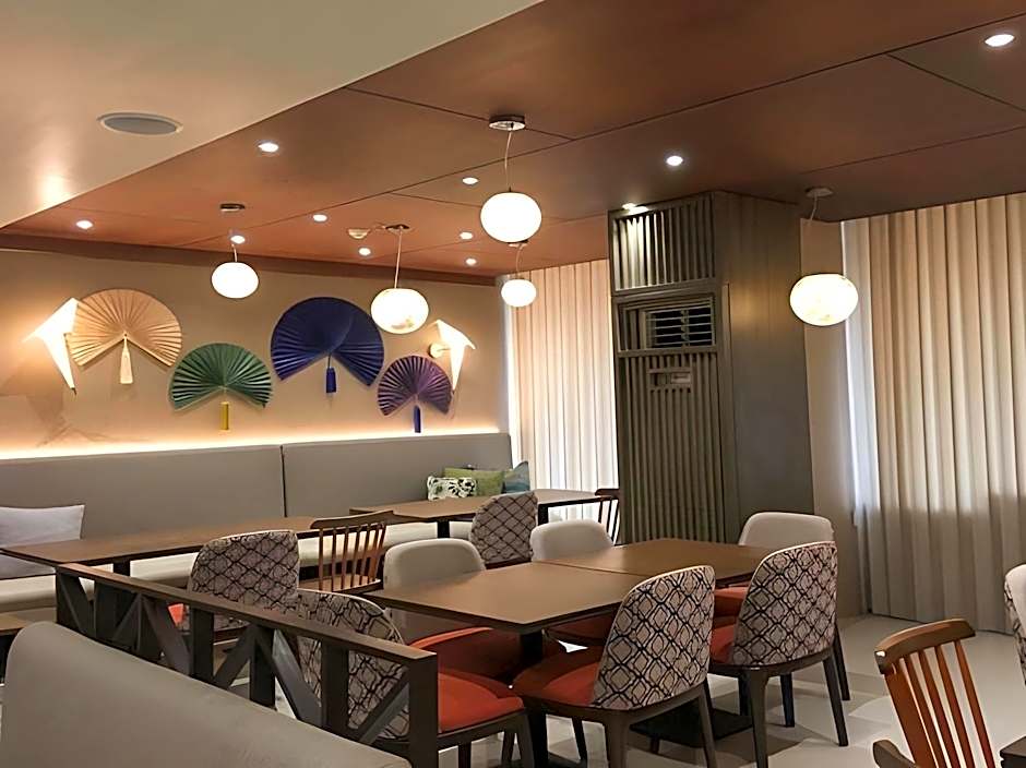 J7 HOTEL