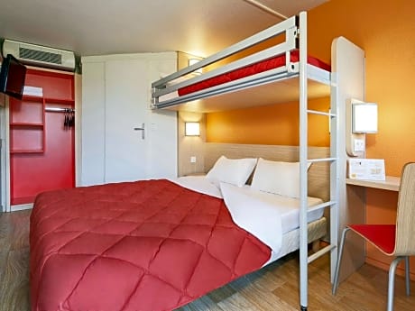 Triple Room (1 Double Bed + 1 Single Bed)