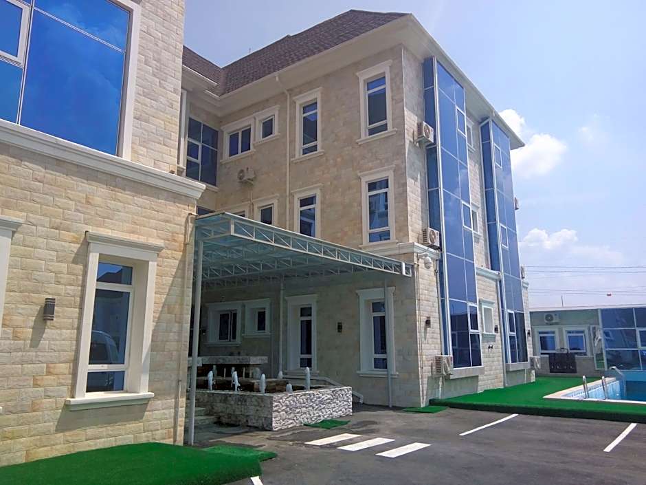 Heavenly Royal Apartments