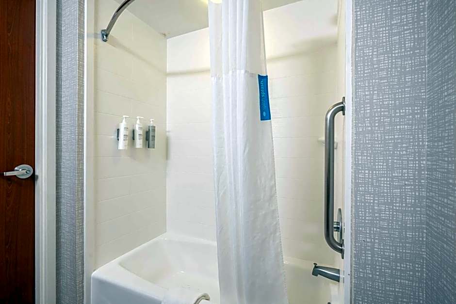 Hampton Inn By Hilton Ridgefield Park