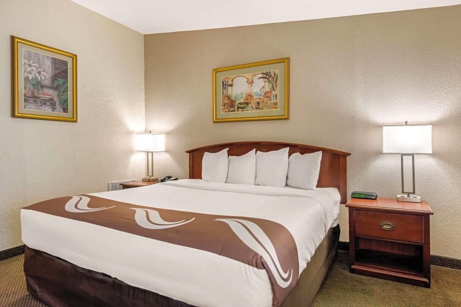 Quality Inn & Suites Tarpon Springs South