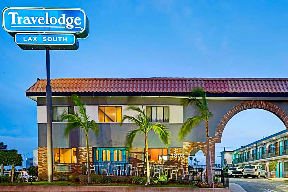 Travelodge by Wyndham LAX South