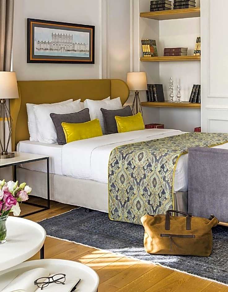 Nevv Bosphorus Hotel & Suites