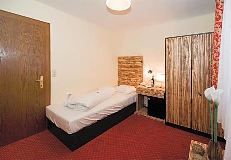 Budget Twin Room